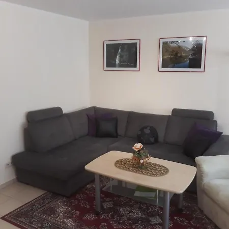 Jasmin - Untergeschoss Apartment